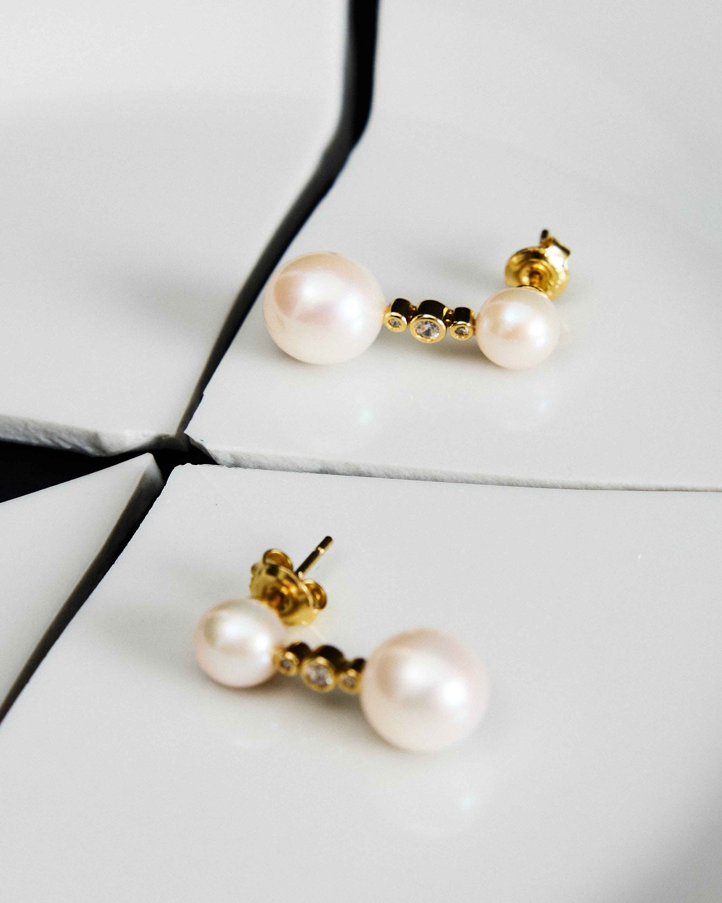 Odile Pearl Earrings